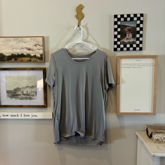 real essentials athletic tee - Picture 2 of 4